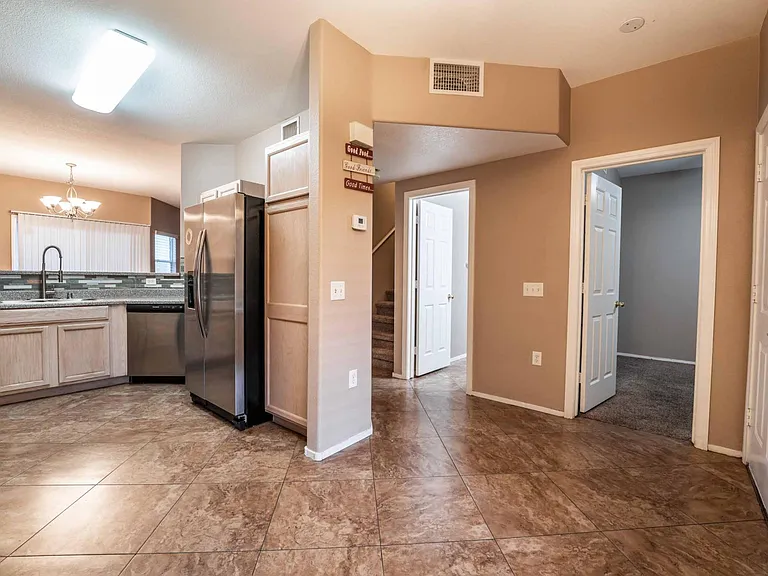 2000 Quartz Cliff St #104 — Photo 13