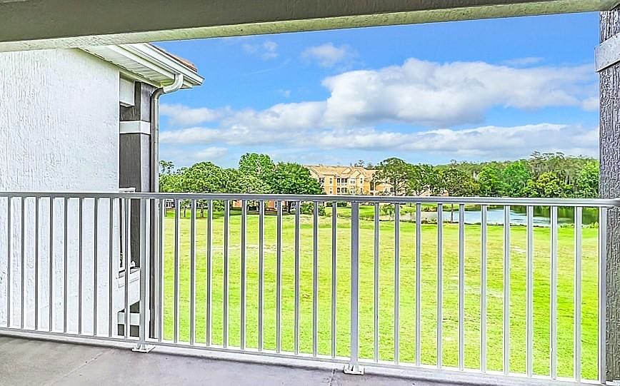 AUDUBON VILLAS AT HUNTERS CREEK CONDOMINIUMS 14037 Fairway Island Dr