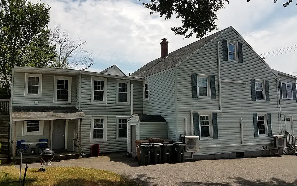side view, showing common laundry access
