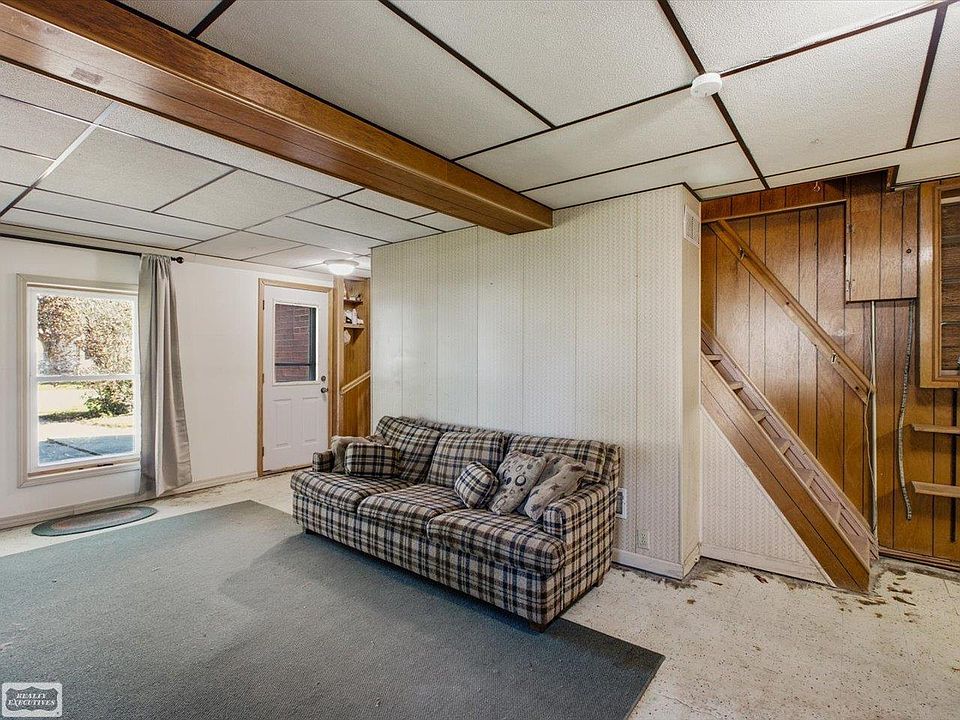 36066 Bartell St, photo 14