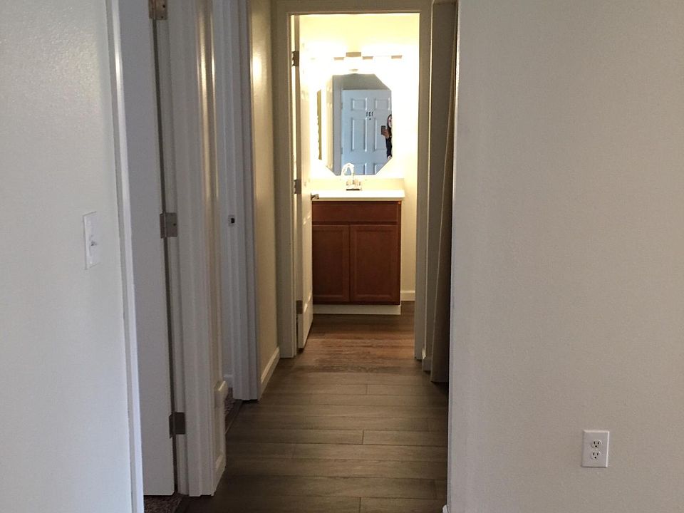 2nd image of 2100 Evergreen Park Dr SW