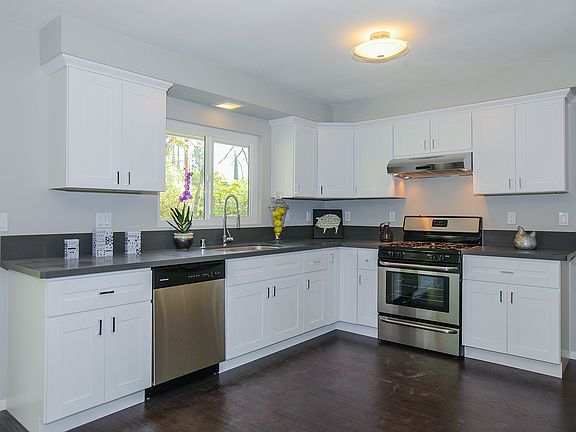 2nd image of 5500 Blanco Ave