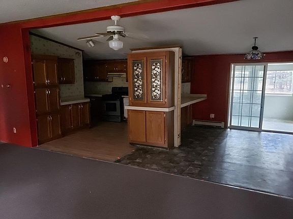 3rd image of 635 Little John Ave
