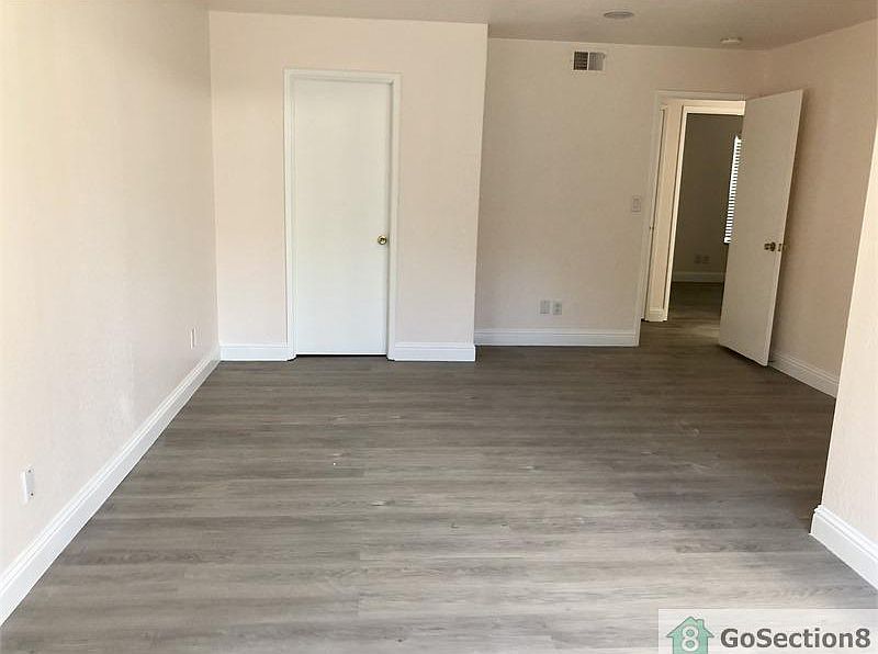 2nd image of 1724 Pine Hollow Cir