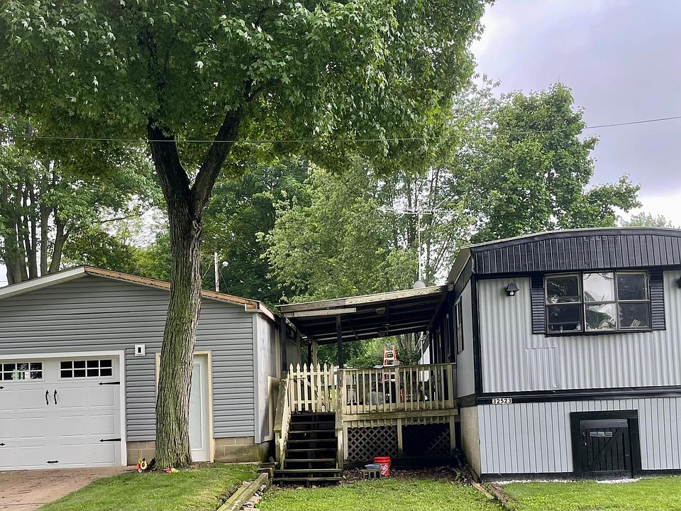 1st image of 32523 Wooddale Dr
