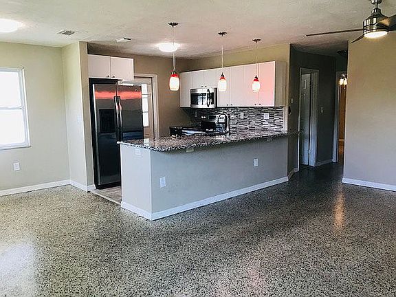 2nd image of 2819 Bentley St Unit 22