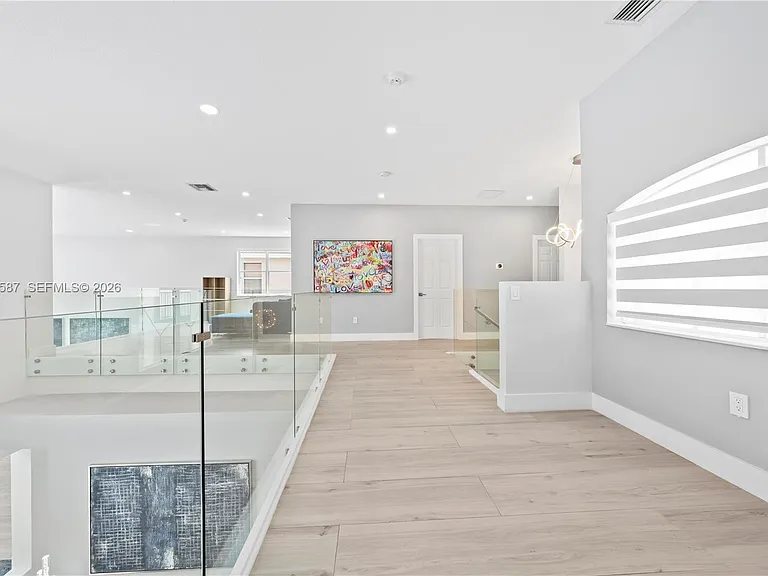 18742 SW 55th St — Photo 20
