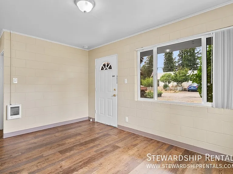76243 Gale St #1 — Photo 5