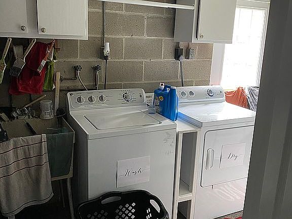 3rd image of 247 Nichols Manor Dr
