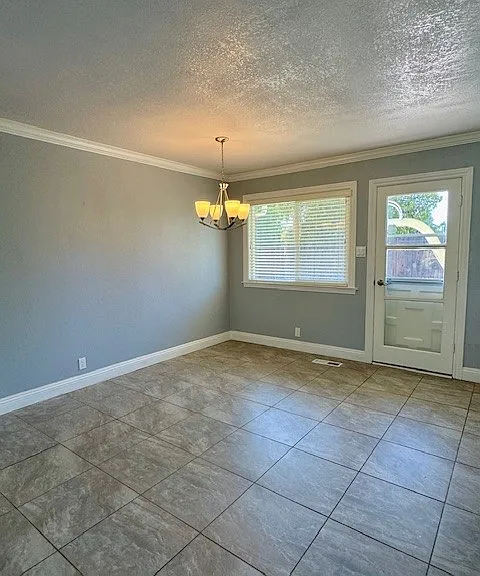 5554 Indiana Dr — Photo 5