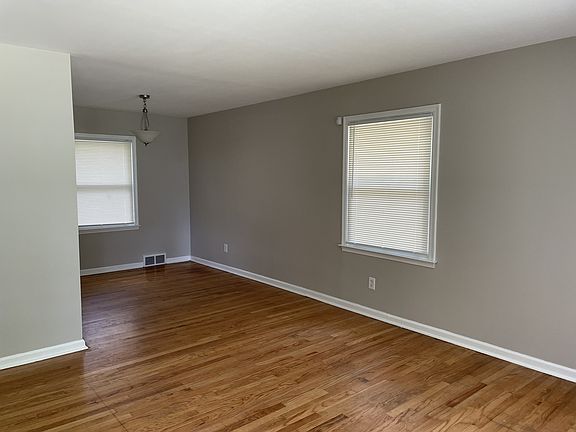 3rd image of 27377 Lexington Pkwy