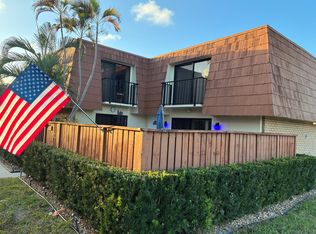 107 Buttonwood Ln, Boynton Beach, FL 33436