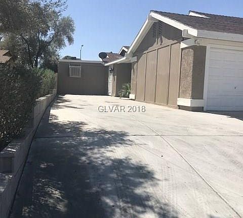 3rd image of 6759 Pine Valley Dr