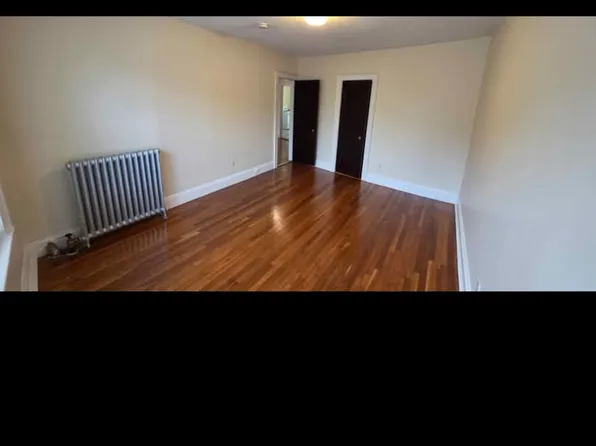 306 Washington Ave #4, Chelsea, MA 02150