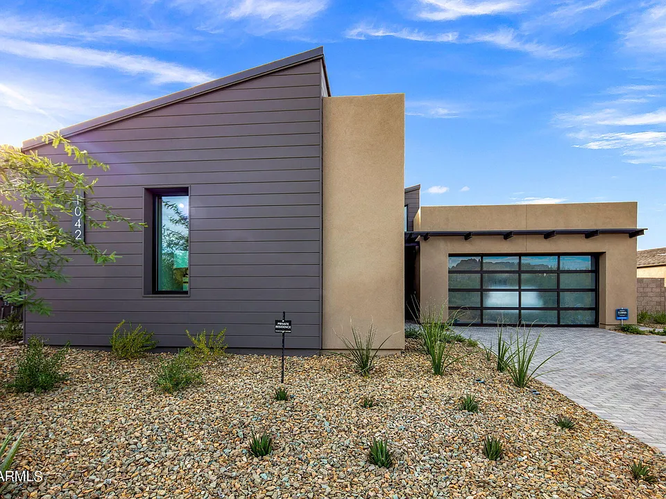 37200 N Cave Creek Rd #1042
