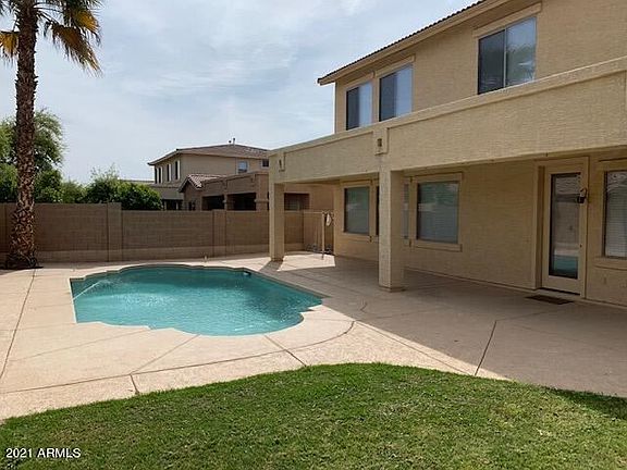 4th image of 13838 W Ventura St