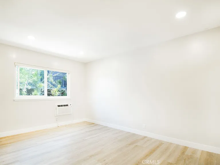 2027 Vista Del Mar St #6 — Photo 14