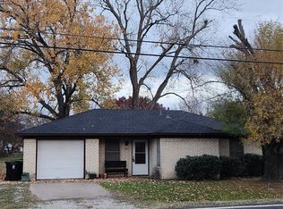 701 S Washington St, Pilot Point, TX 76258