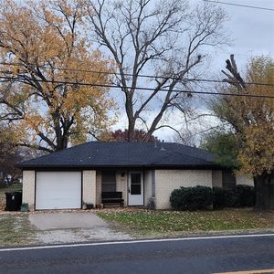 701 S Washington St, Pilot Point, TX, 76258