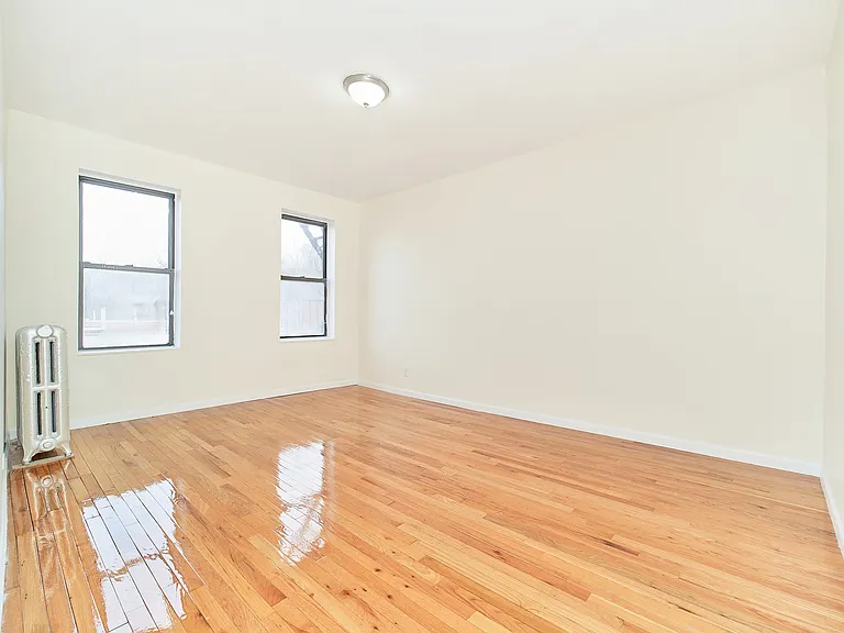 64 Hillside Ave #2D — Photo 2