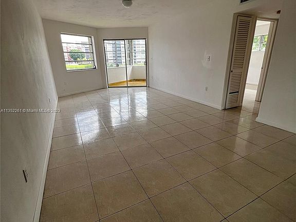 4th image of 1631 NE Miami Gardens Dr APT 231