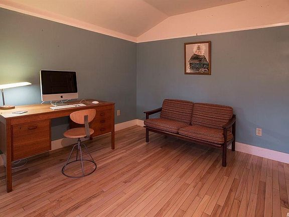 4th image of 305 25th St