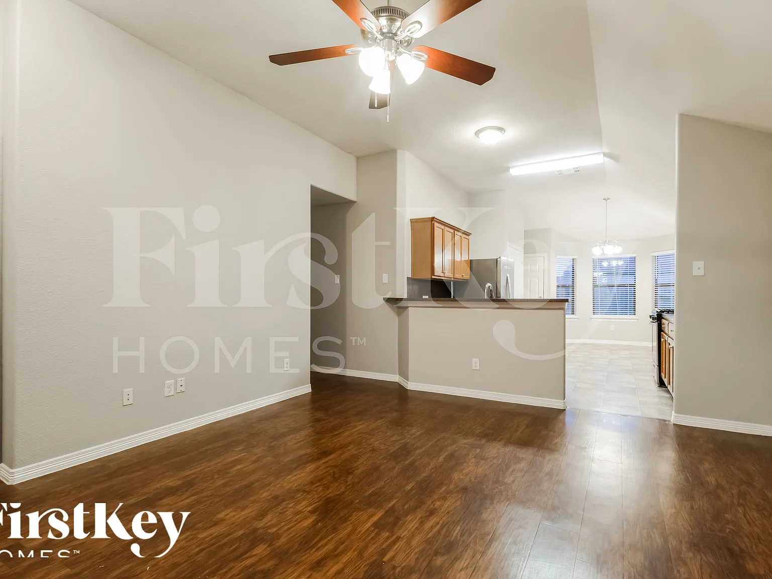 3 bed, 2.0 bath, 1320 sqft, $1,870 — Photo 4