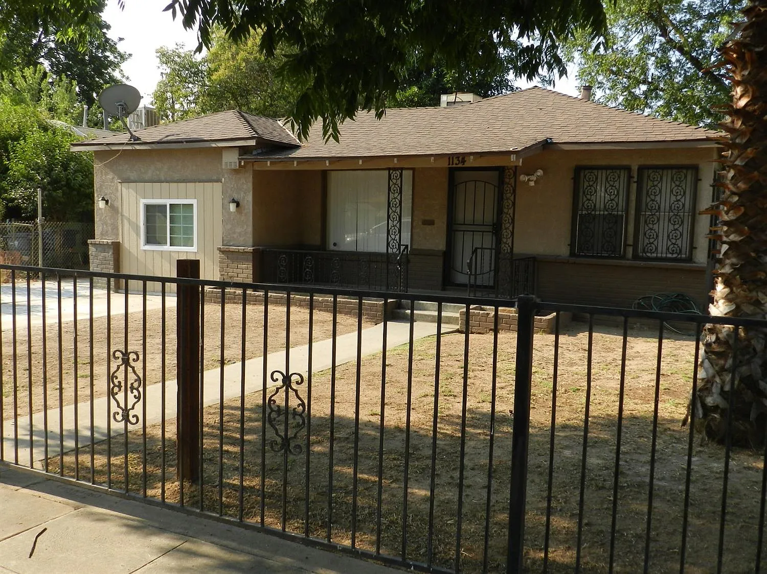 1134 E Byrd Ave photo 1