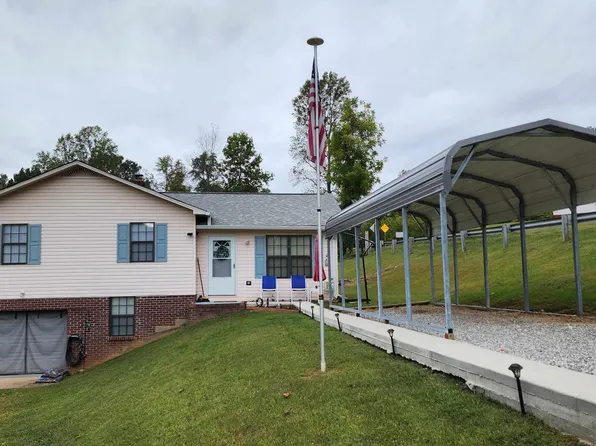 1825 Freehill Rd, Celina, TN 38551