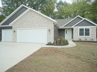 1930 N Santorini Dr, Warsaw, IN 46580
