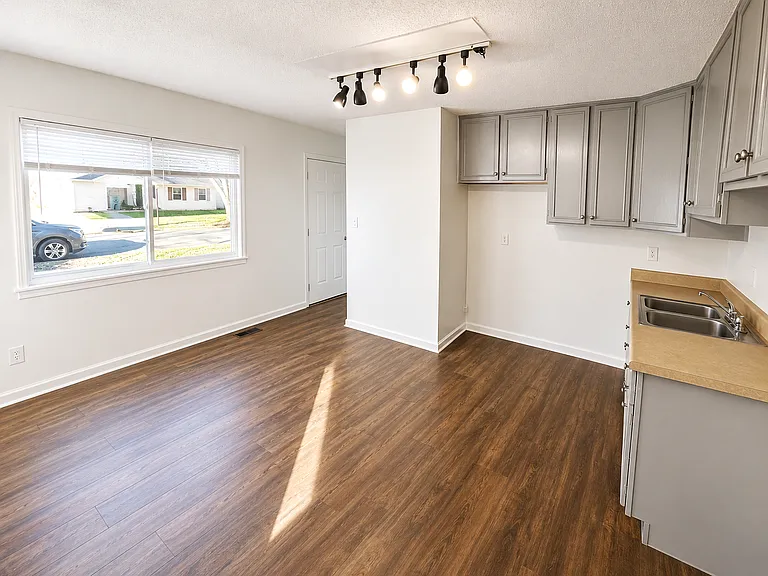 3519 Jerome Ct — Photo 5