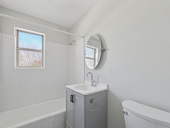 5th image of 94 Park Ave APT 10