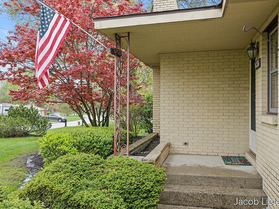 1836 Millbrook St SE, Grand Rapids, MI 49508 | Zillow