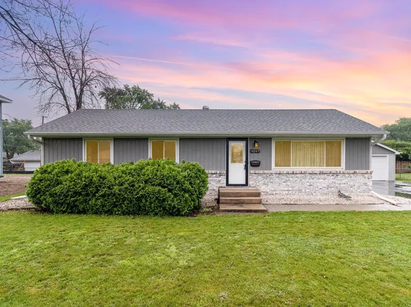10209 Clinton Ave S, Bloomington, MN 55420
