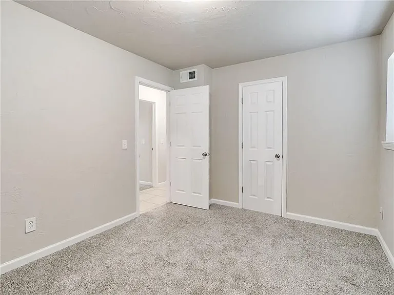 1149 SE 23rd St — Photo 2