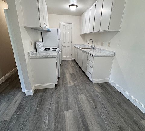 5th image of 2910 N Tracy Blvd #40