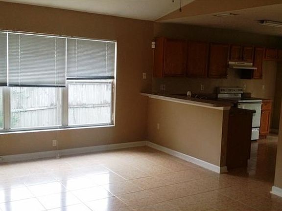 4th image of 2402 Camden Oaks Pl