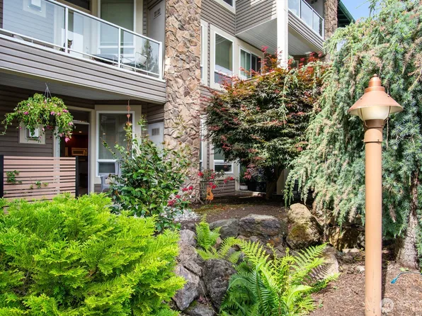 1416 Lindsay Loop #104, Mount Vernon, WA 98274