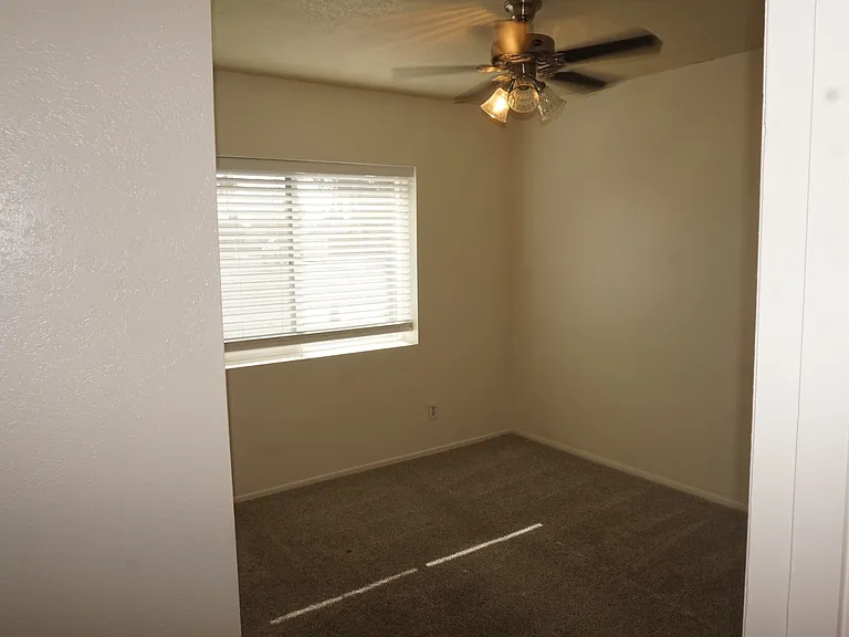 10851 N 65th Ave — Photo 13