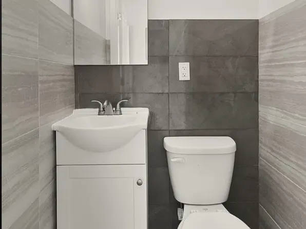 958 Madison Street image 3 of 8