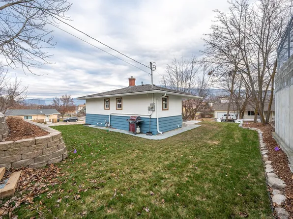 6470 Hollow St, Oliver, BC V0H 1T3