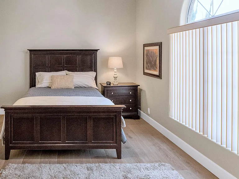 9013 W Kerry Ln — Photo 20