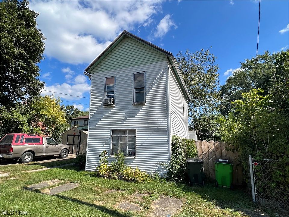 2nd image of 217 McConnell St