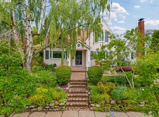 4415 SE Stark St, Portland, OR 97215