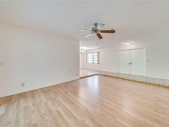 4th image of 1910 NW 116th Terrace