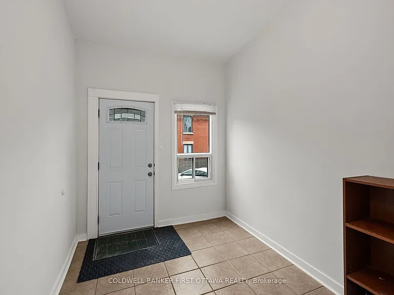 176 Rochester St — Photo 17