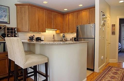 4th image of 79 Appleton St #3