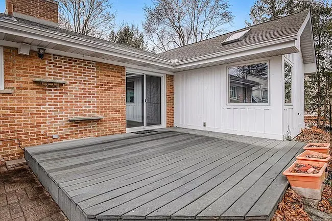 115 Gralake Ave — Photo 9