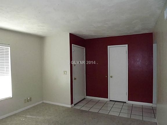 5th image of 4226 Aspen St