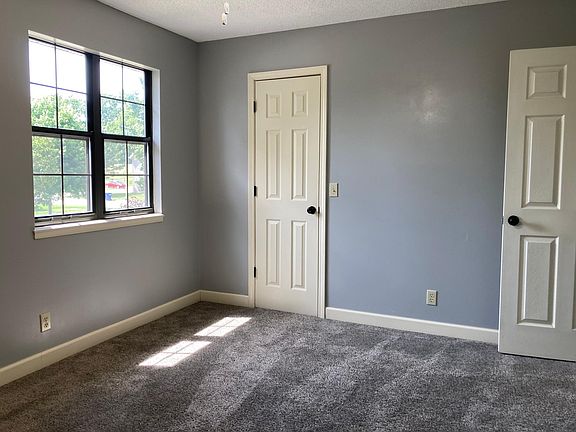 4th image of 209 Stonebridge Ln
